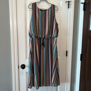 Striped multicolor flattering sleeveless midi boho 1X crochet like texture